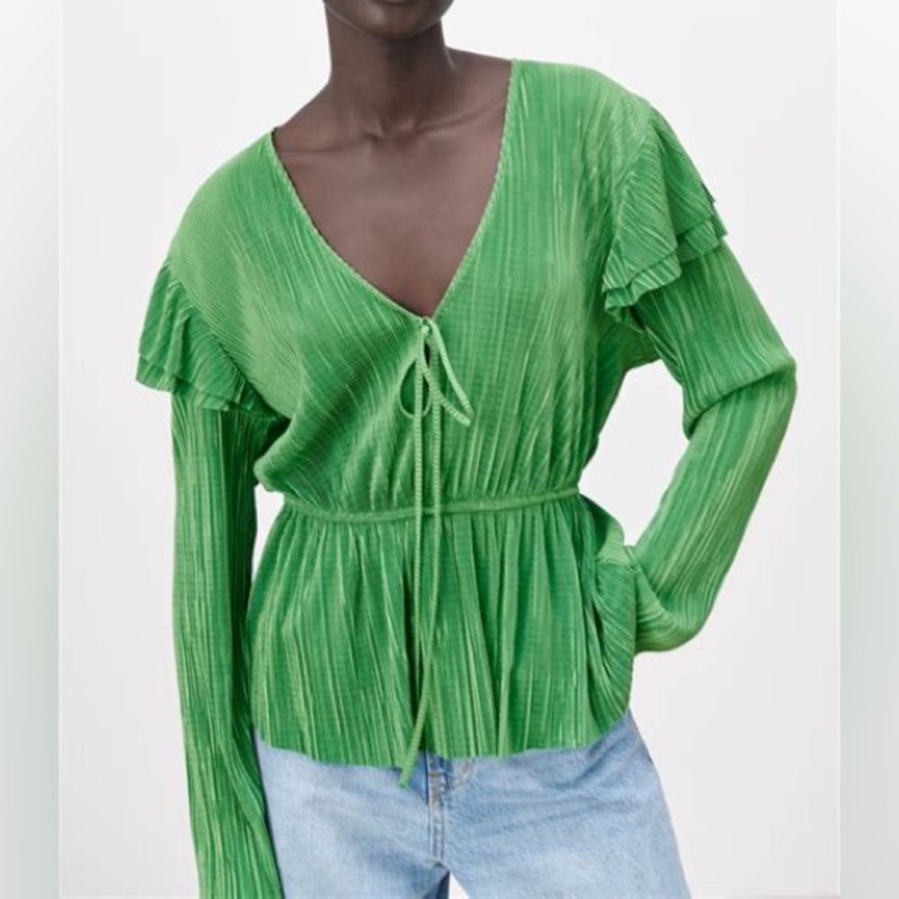 S 🔖 ZARA Pleated Ruffle Top Blouse V Neck Green 1165/012